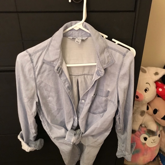 Clothes - Picture 2 of 8